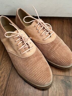 NWOT Anthropologie Woman’s Suede and Corduroy Lace-Up Oxfords in Blush/Tan